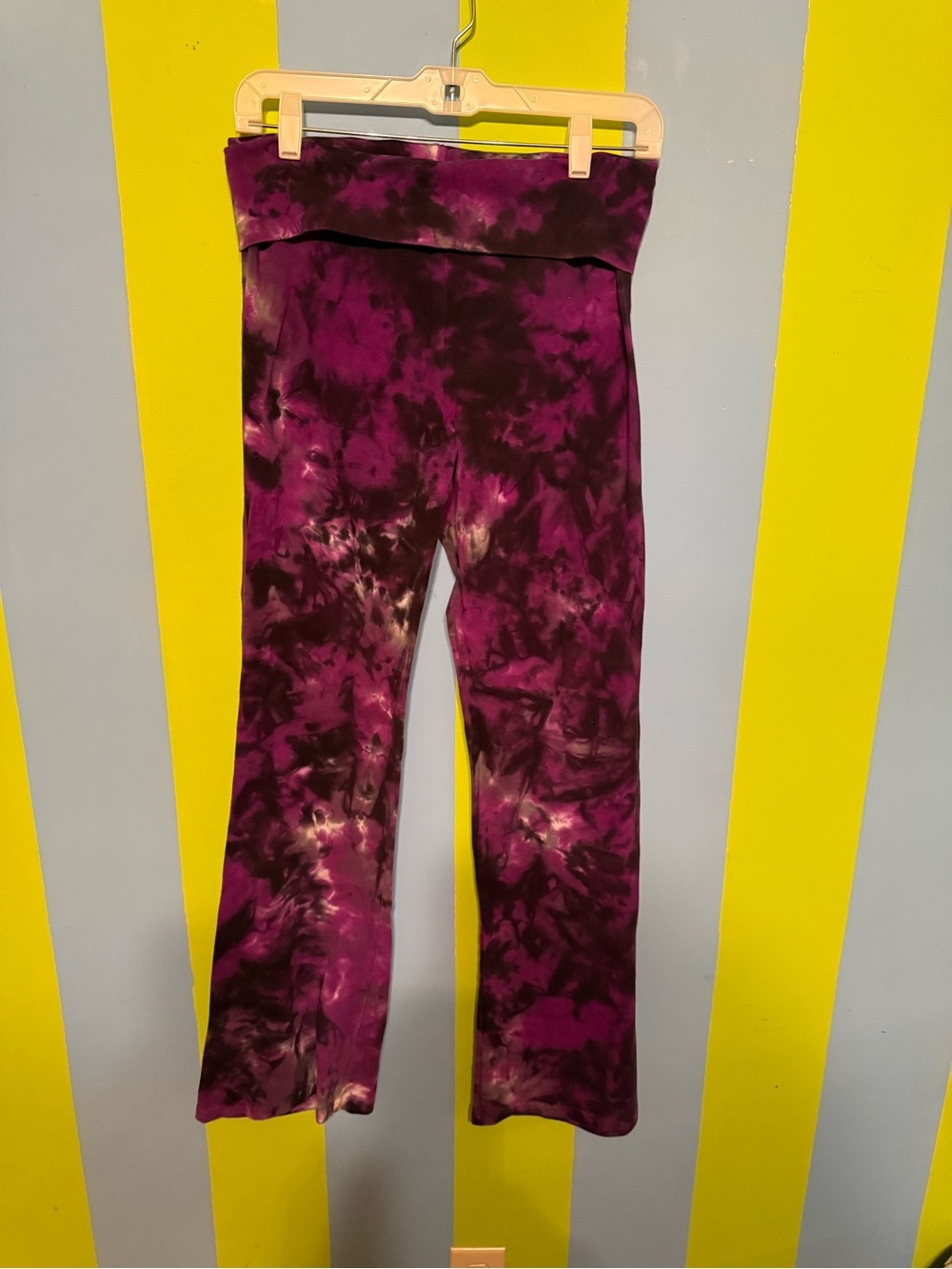 Women’s tie dye flare/bootcut yoga pants